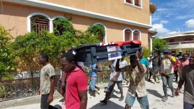 Photo of Protestas en Haití y rechazo a Ariel Henry tomaron fuerza este miércoles