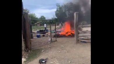Photo of Video: Dominicanos prenden fuego a viviendas de haitianos tras asesinato de tres personas en Puerto Plata