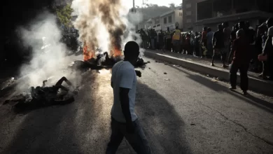 Photo of Multitud quema vivos a 14 presuntos pandilleros en Haití